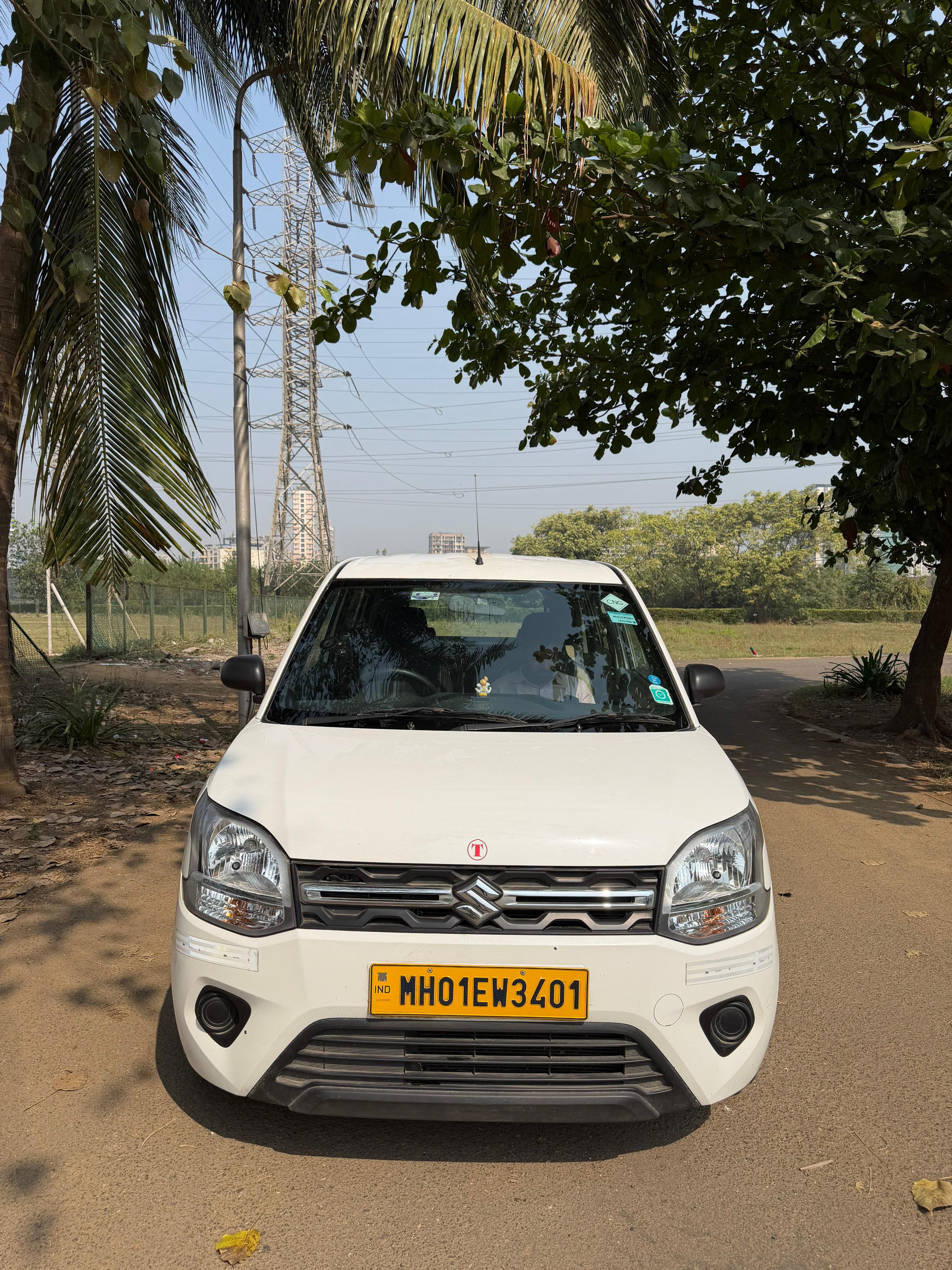 Loan Use 2025 WagonR LXi P/CNG Tpermit  3401