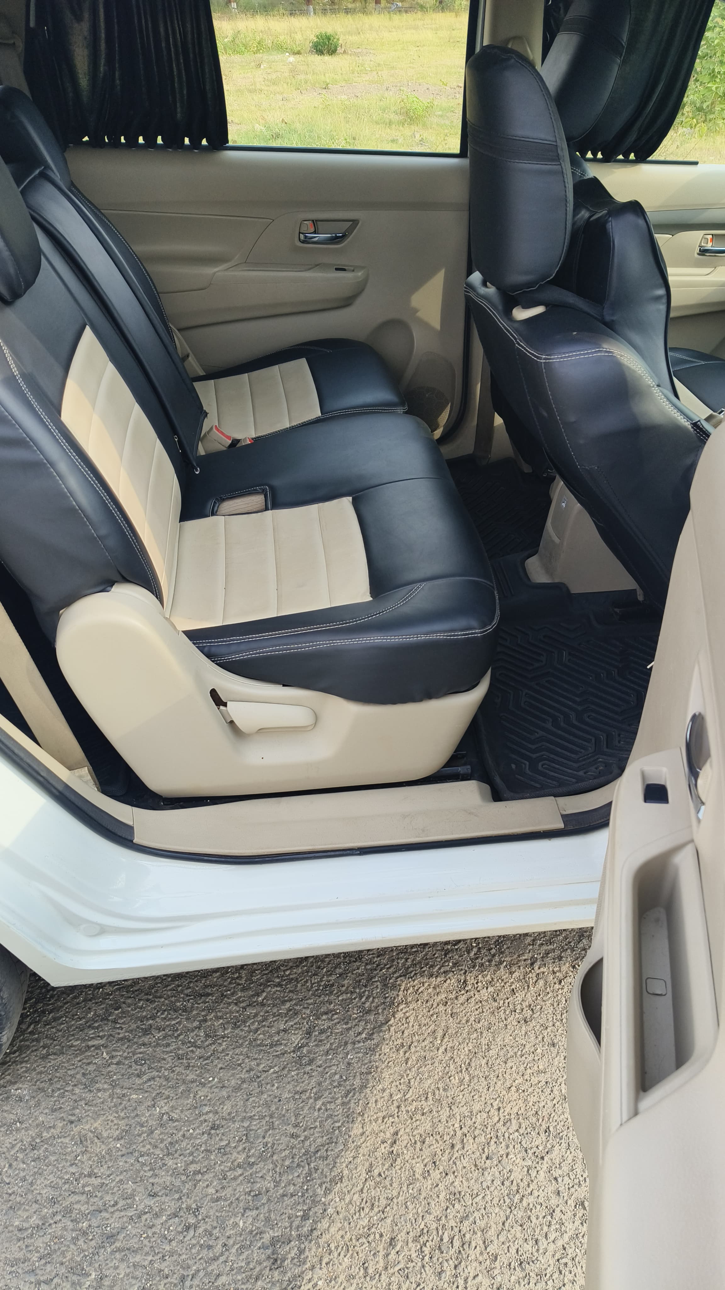 Loan Use 2023 Ertiga VXi P/CNG Tpermit 2432