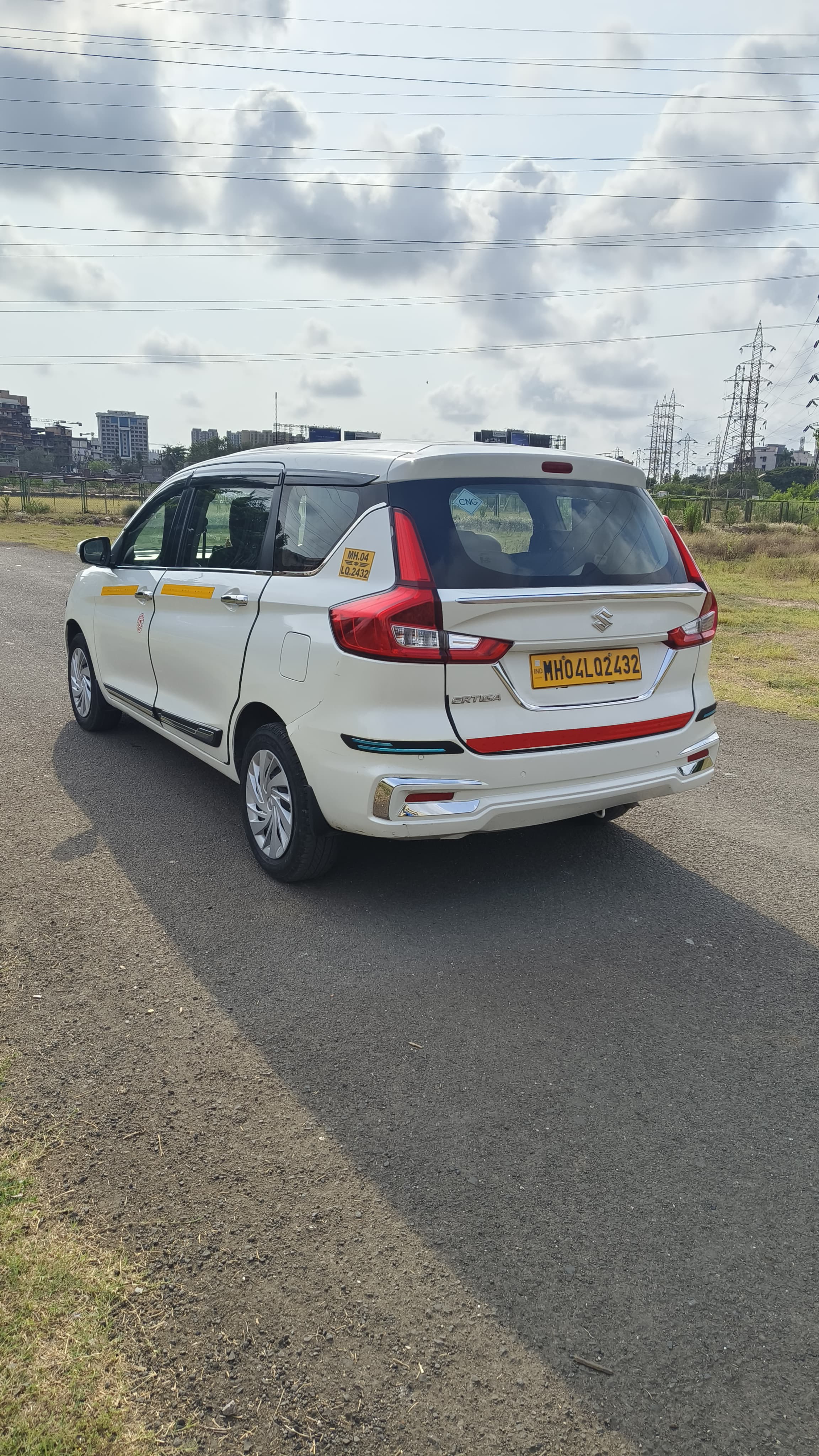 Loan Use 2023 Ertiga VXi P/CNG Tpermit 2432