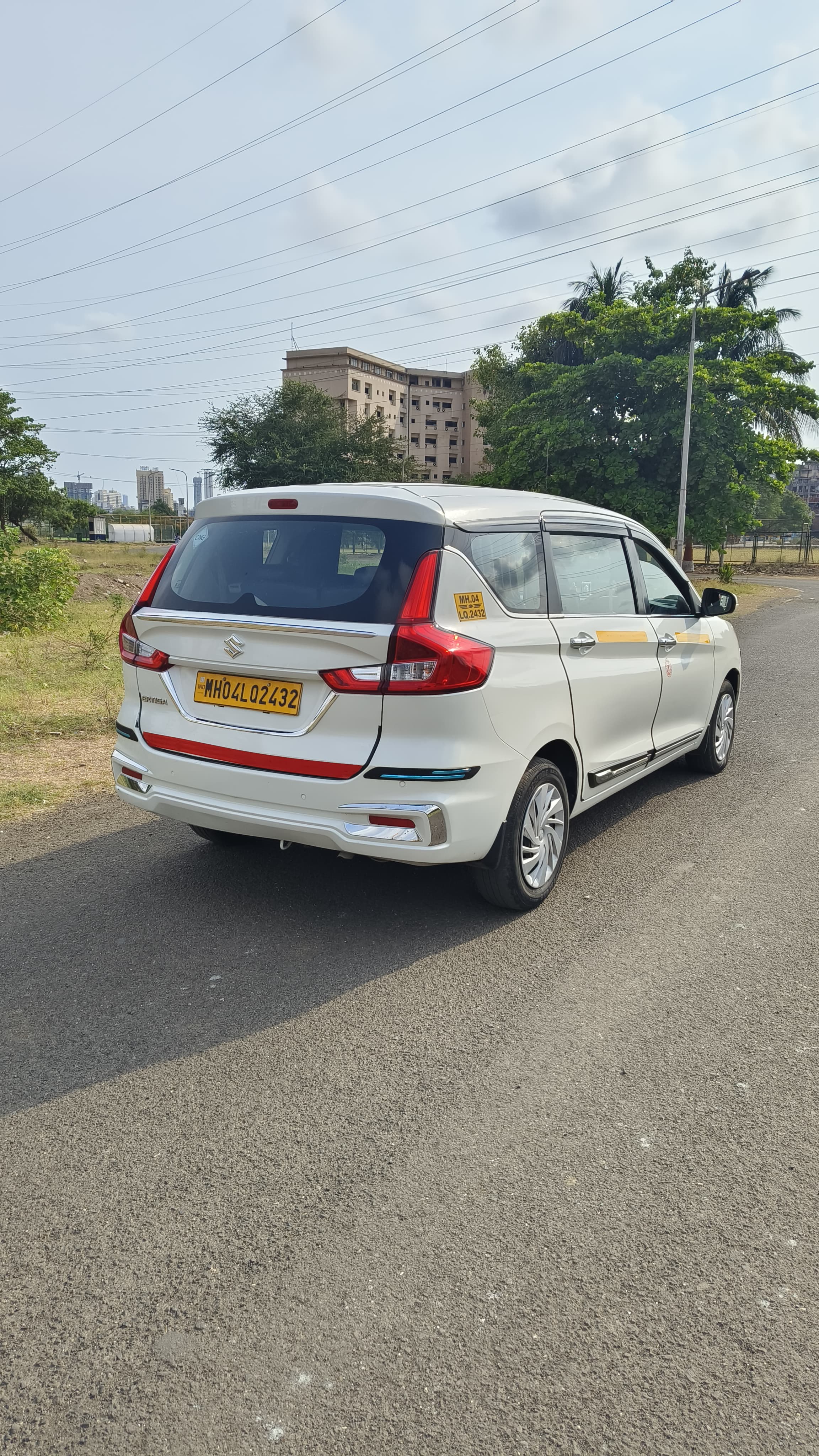 Loan Use 2023 Ertiga VXi P/CNG Tpermit 2432