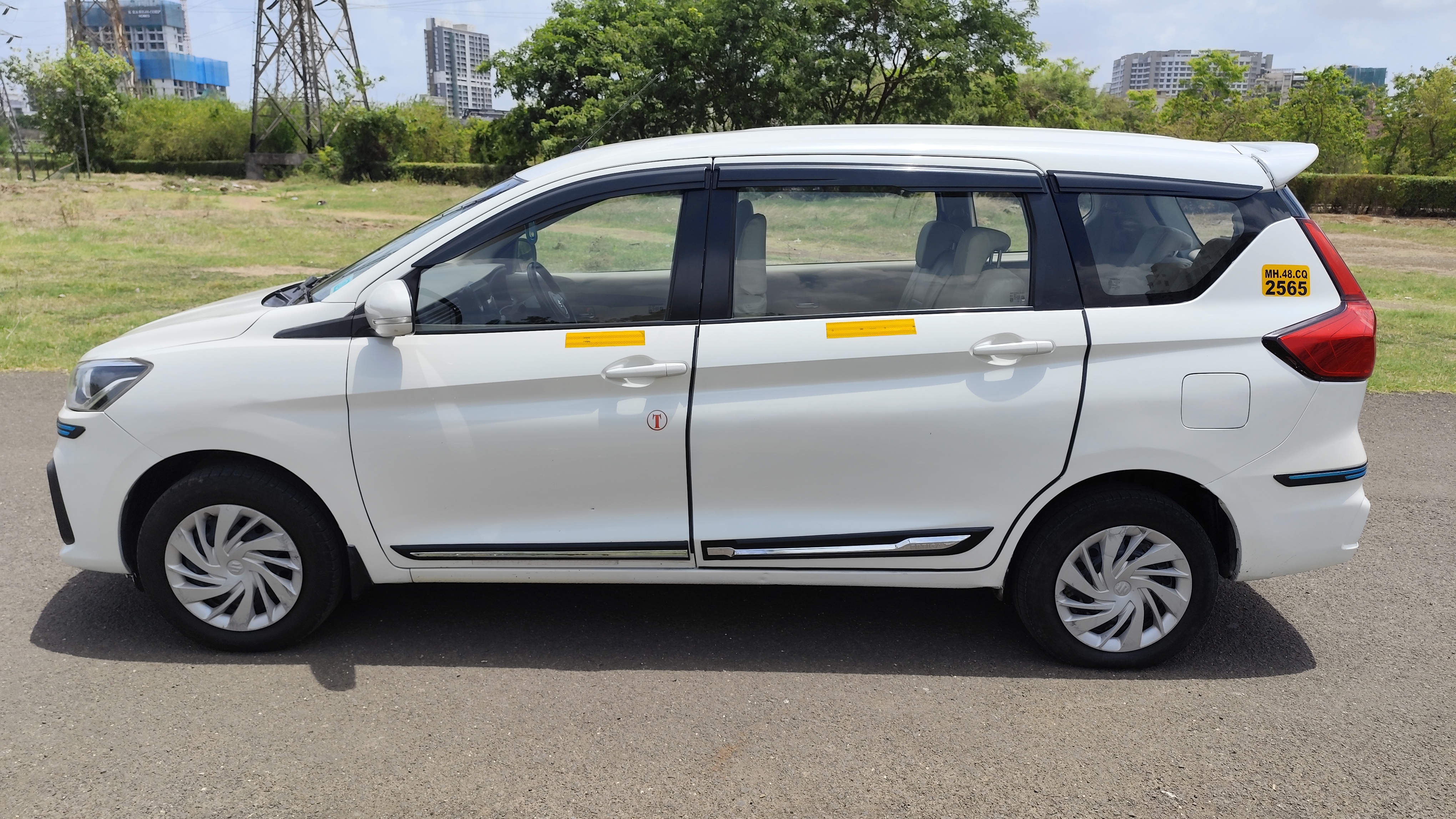 2023 Ertiga VXi P/CNG  2565
