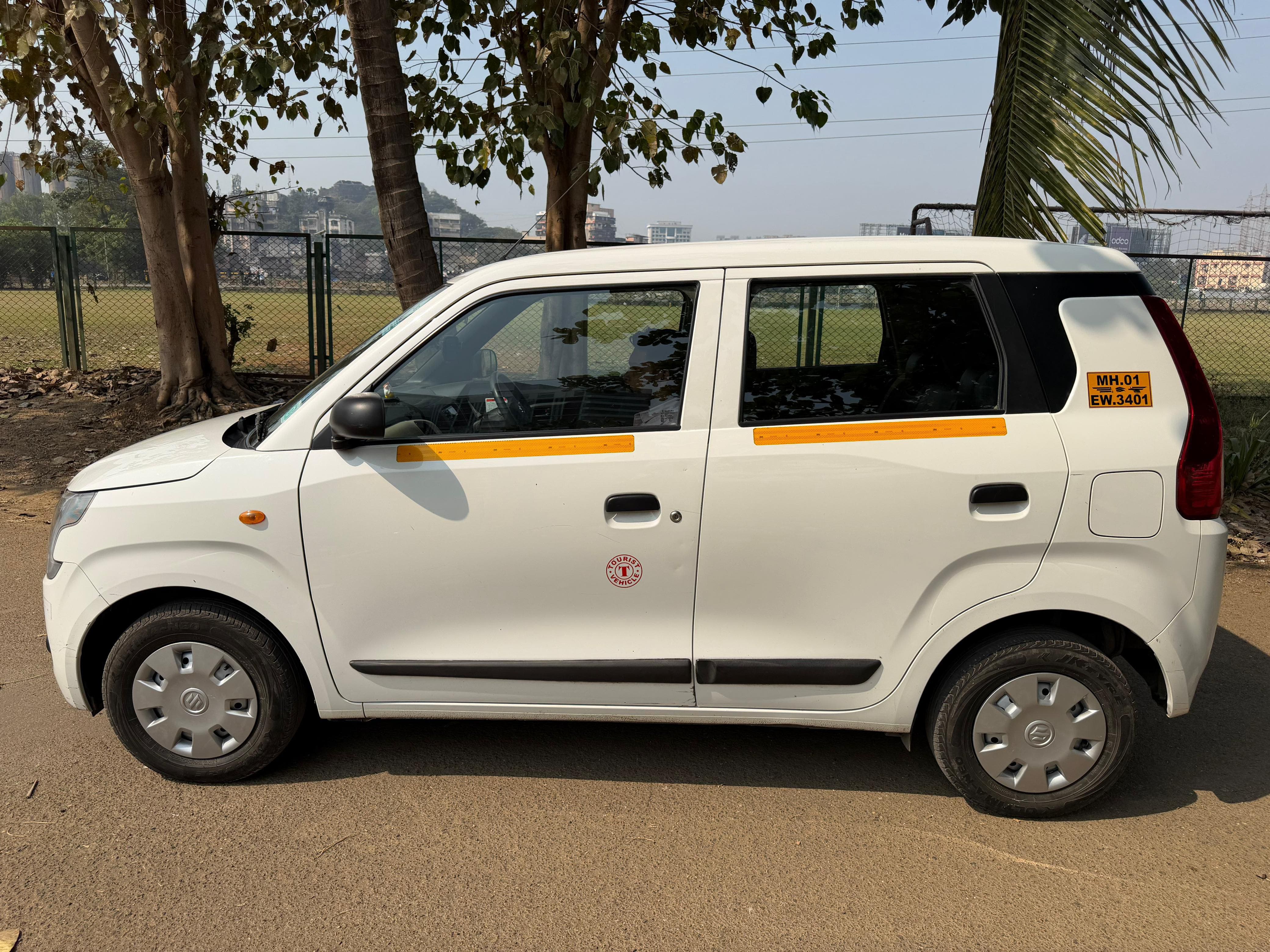 Loan Use 2025 WagonR LXi P/CNG Tpermit  3401