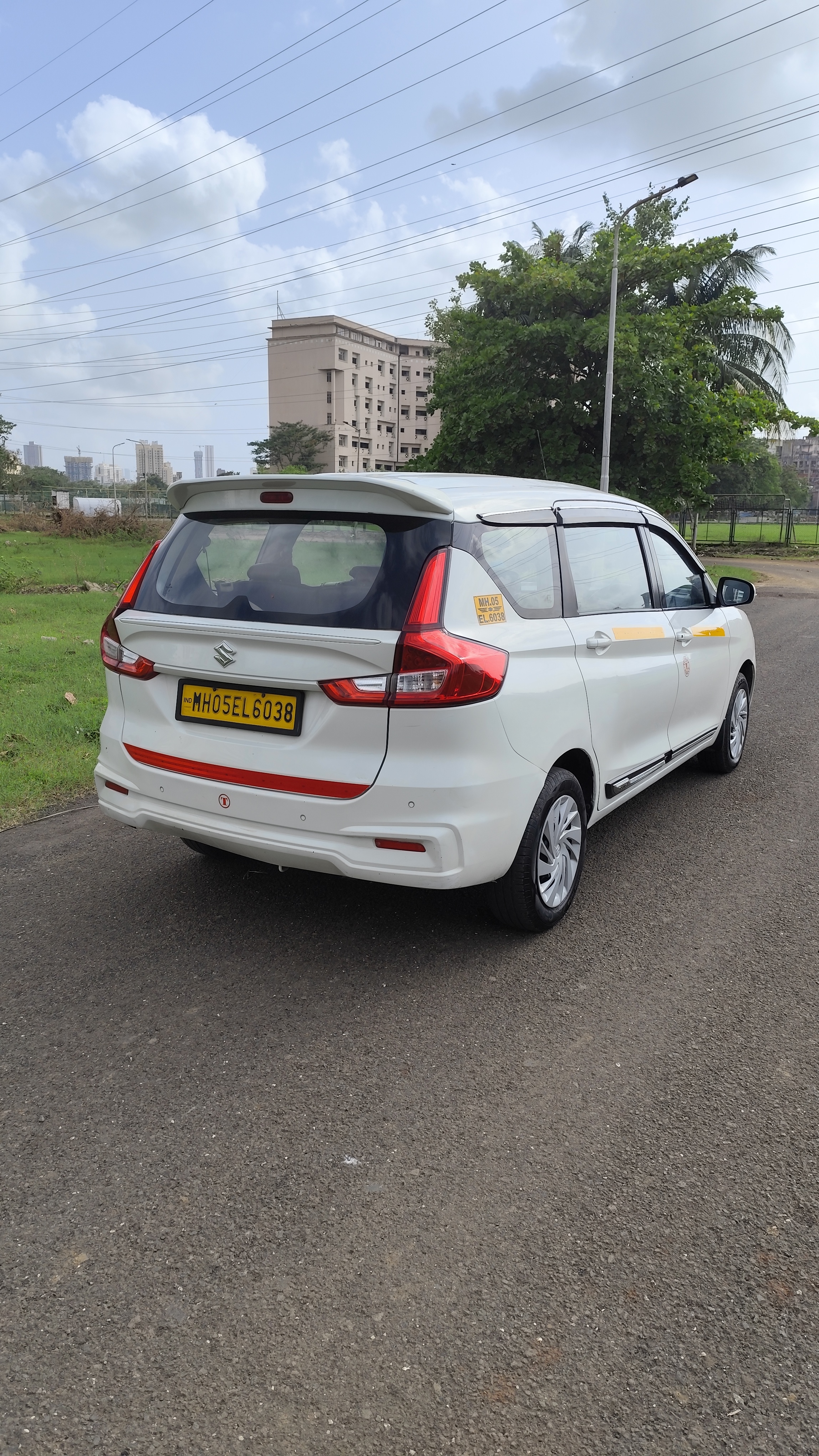 2022 Ertiga Tour P/CNG Tpermit  6038