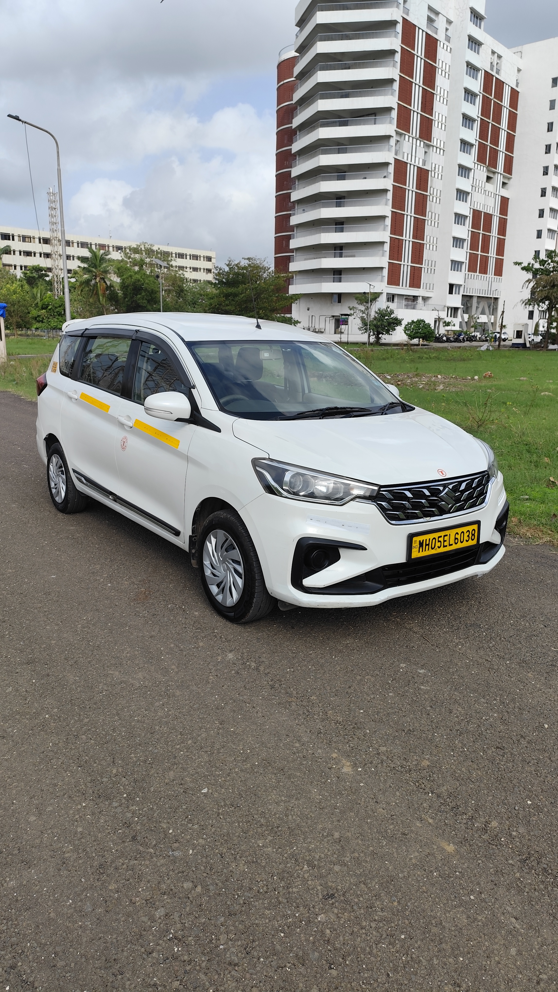 2022 Ertiga Tour P/CNG Tpermit  6038