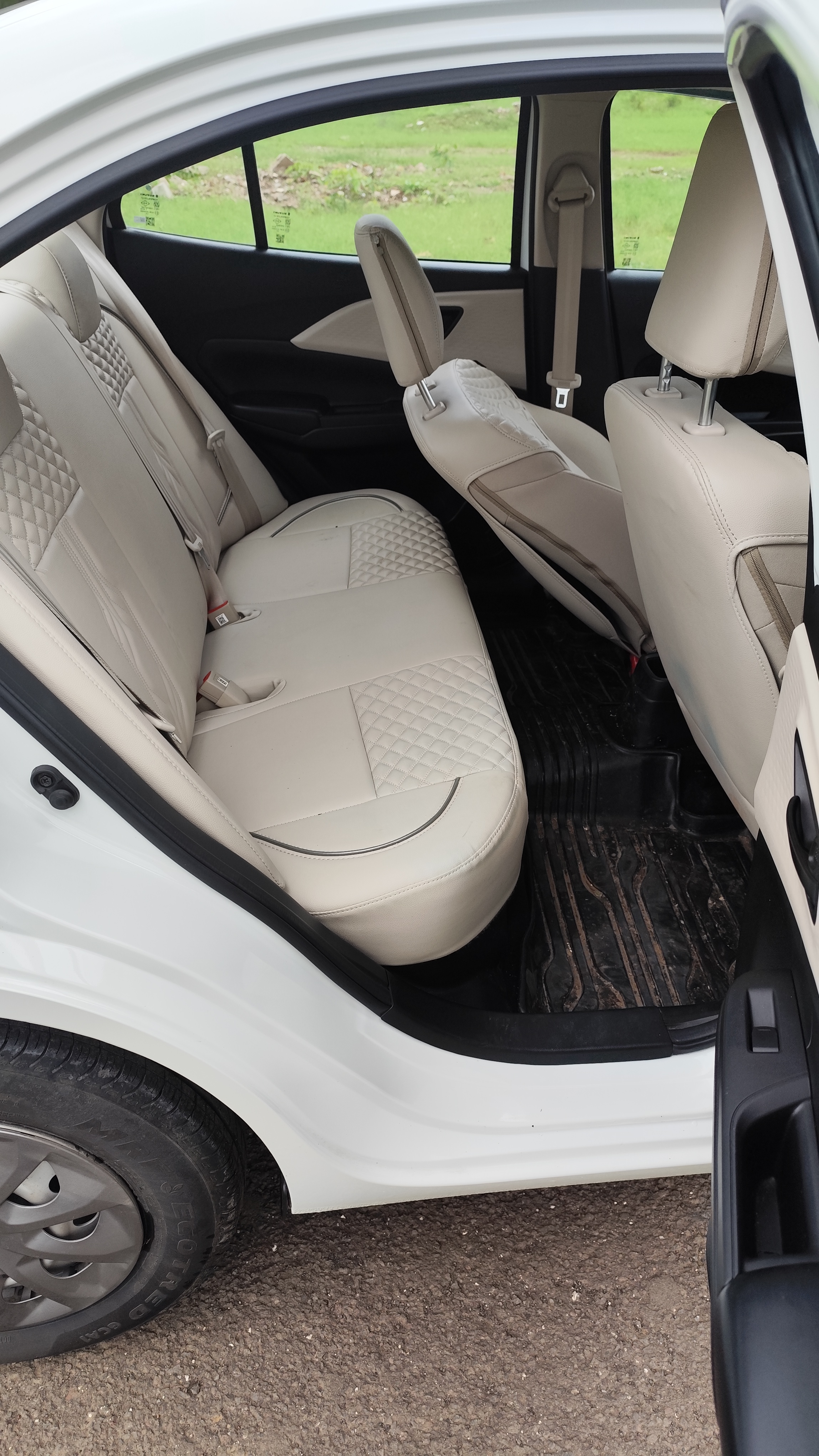2026 Dzire Tour P/CNG Tpermit  1055
