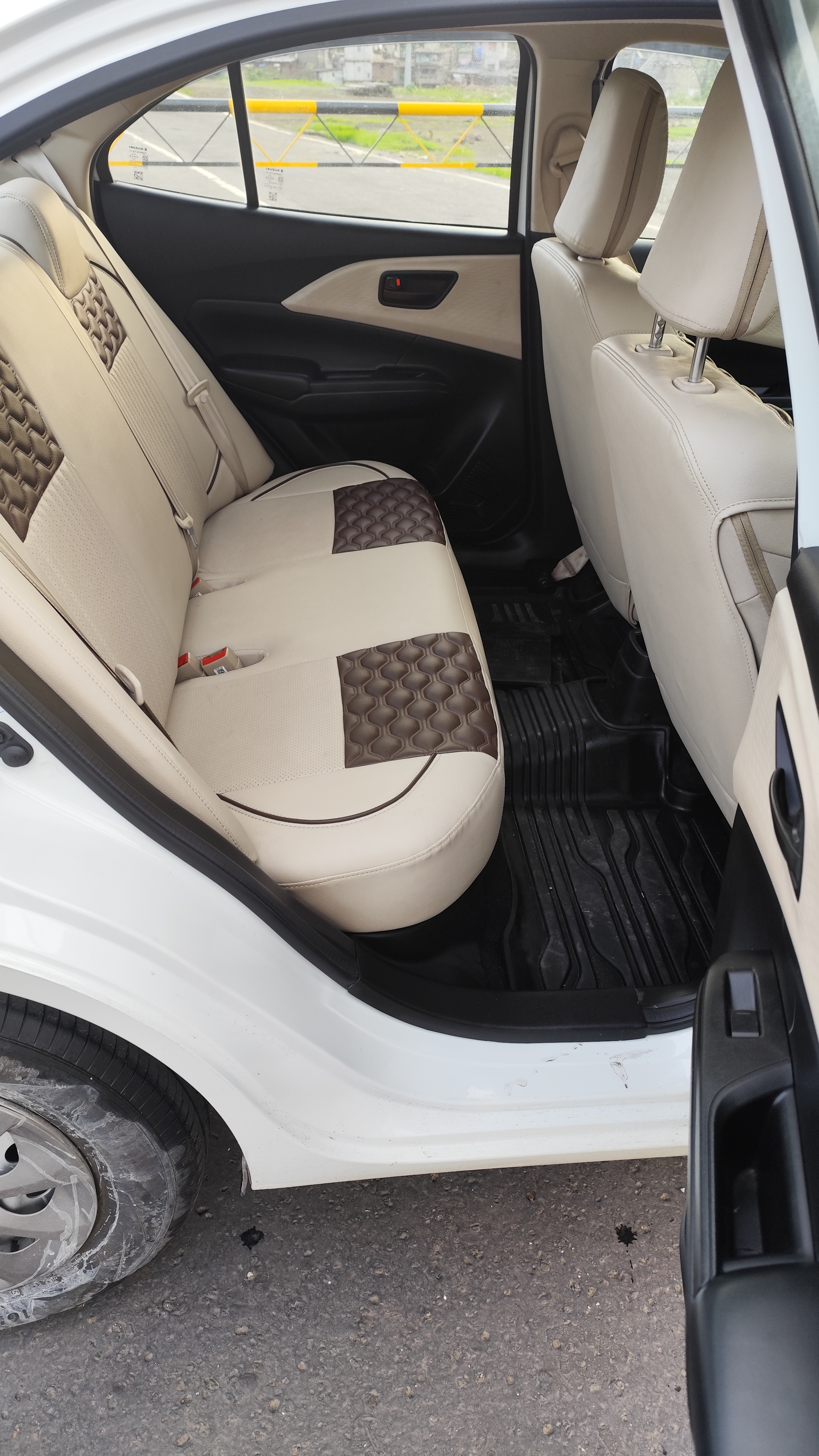 2025 Dzire Tour P/CNG Tpermit  1789