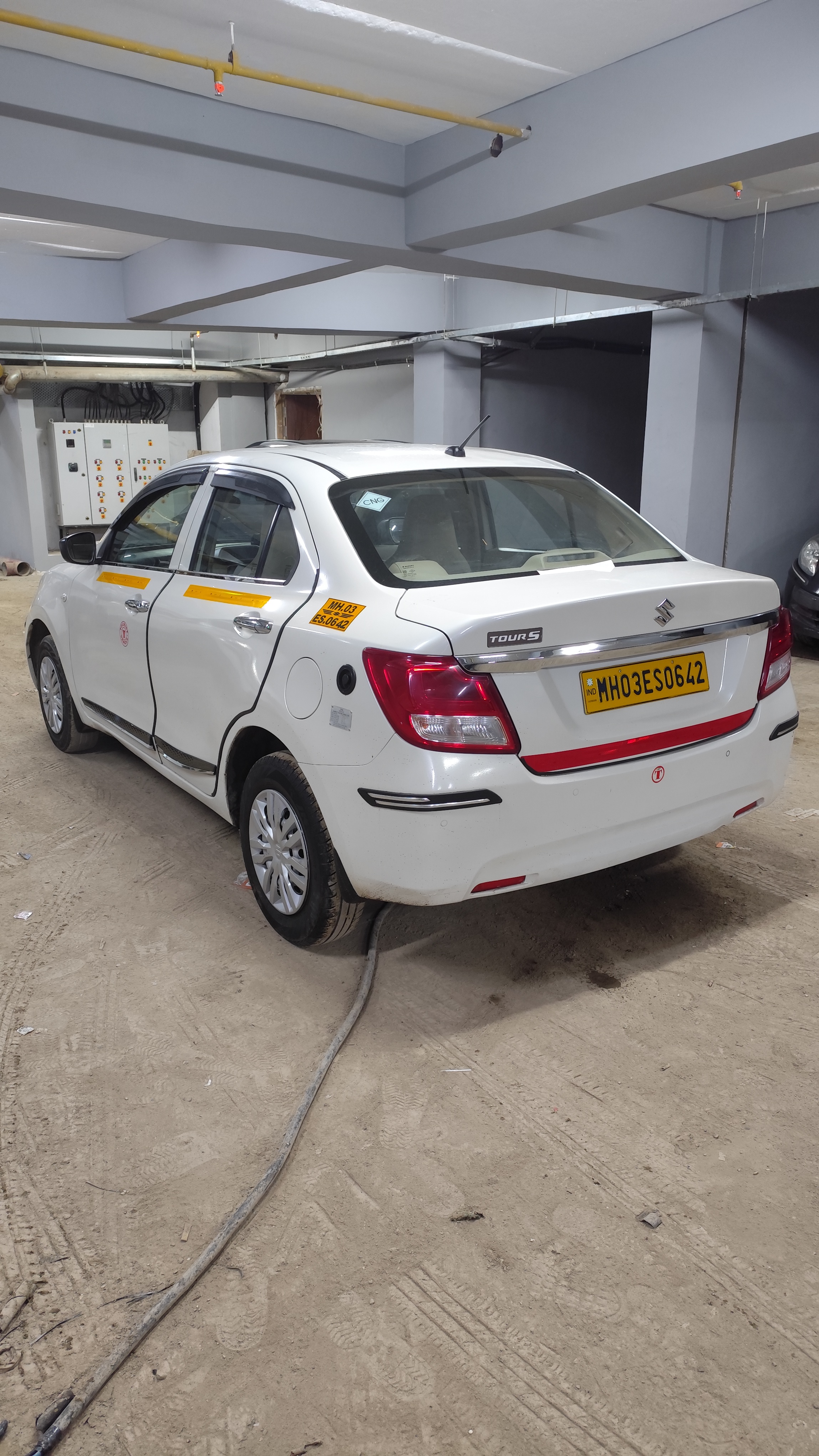 2024 Dzire Tour P/CNG Tpermit  0642