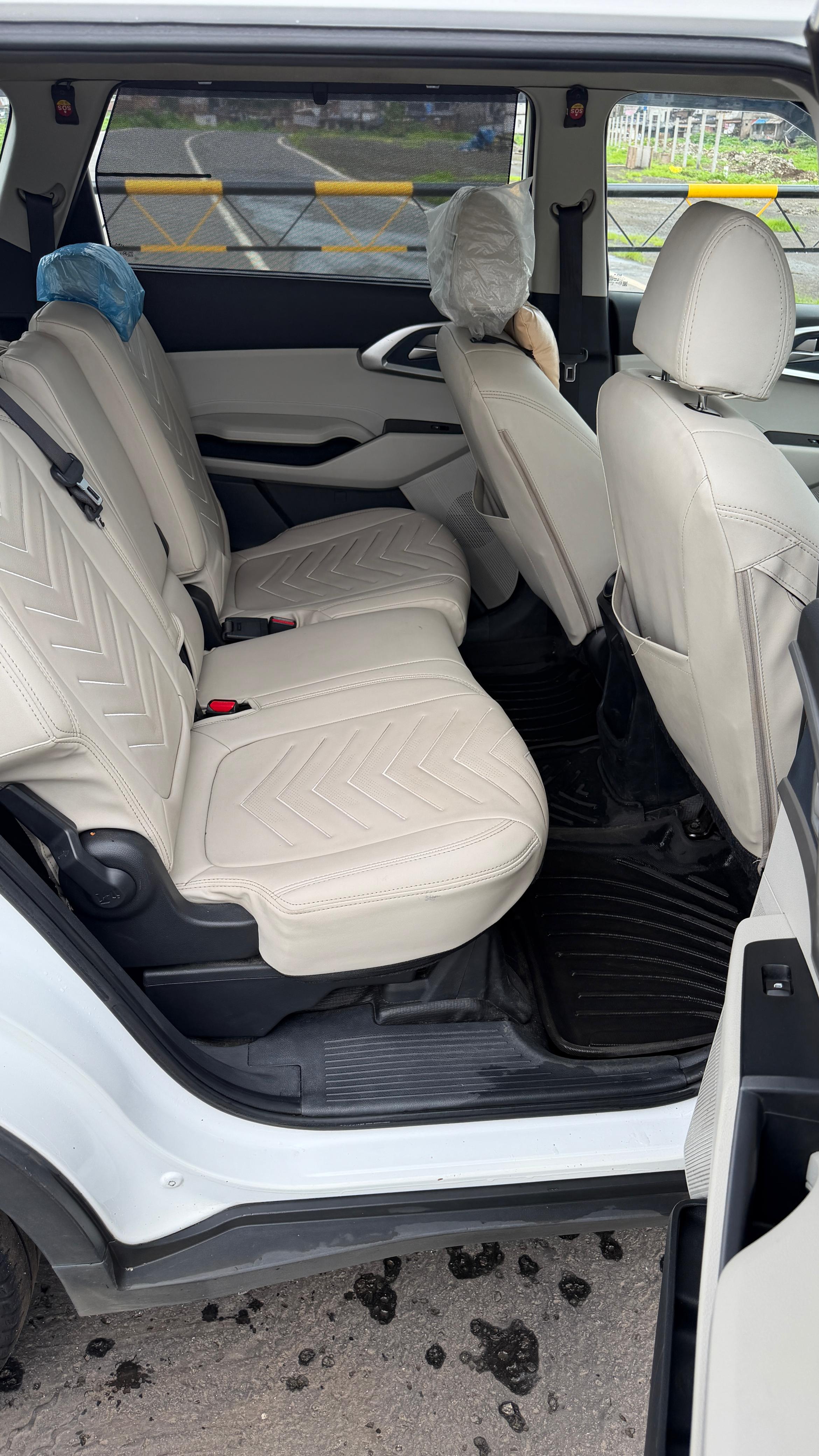 Loan Use 2025 Kia Carens Premium O 7 STR 1670