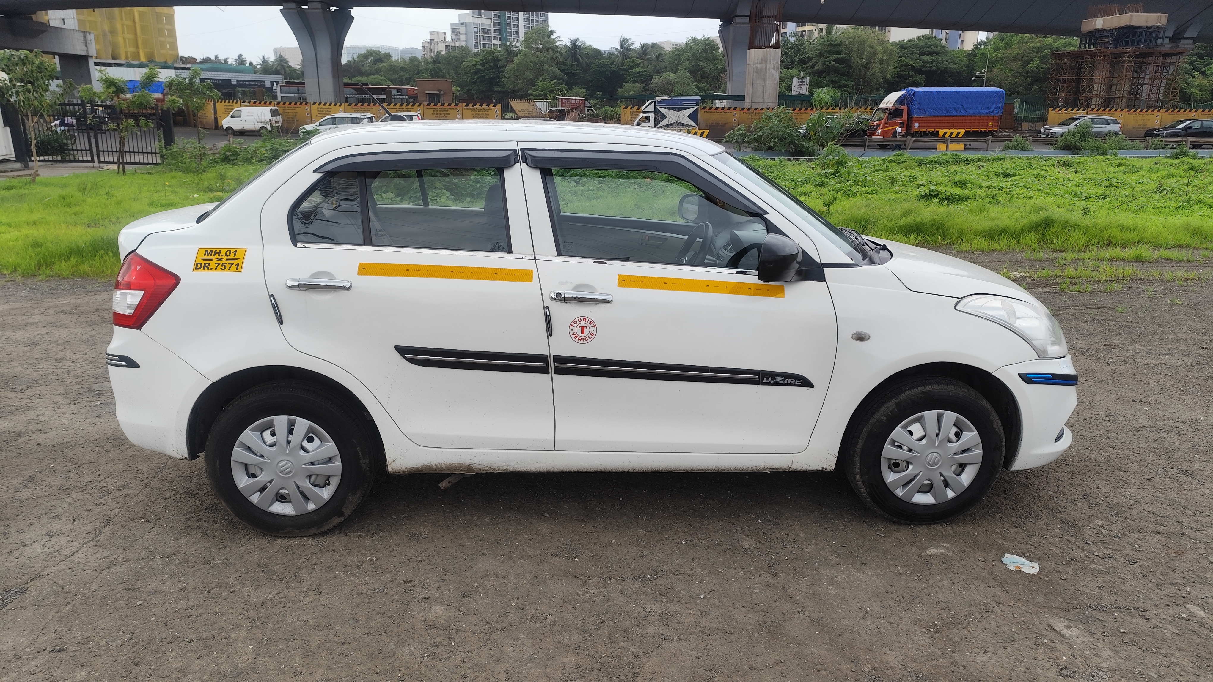 2022 Dzire Tour P/CNG Tpermit  7571